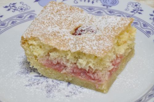 Jak uvařit jemný jahodový koláč ? Snadné recept, připravený za 45 - 60 minut